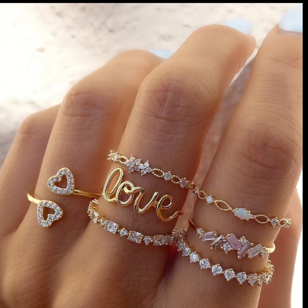 7 piece Gold Love Ring Set 3 pack